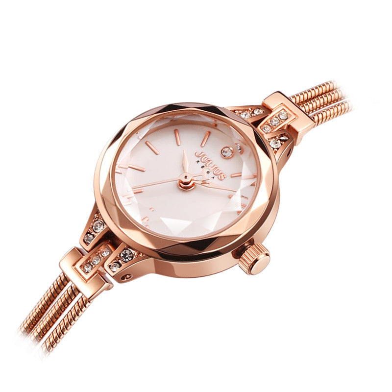 Women's 3D Dial Waterproof Quartz Watch with Bracelet