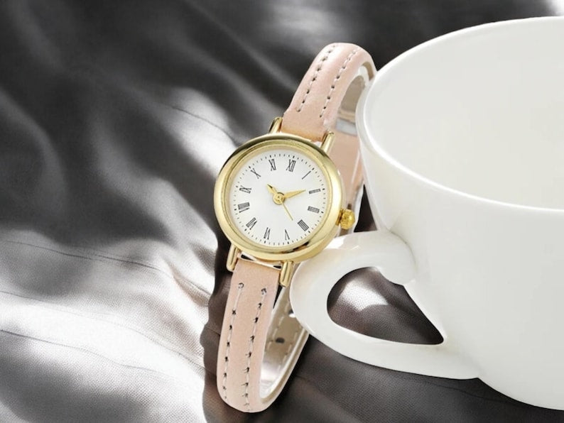 Women's Watches Small Round Girl's Belt Watches